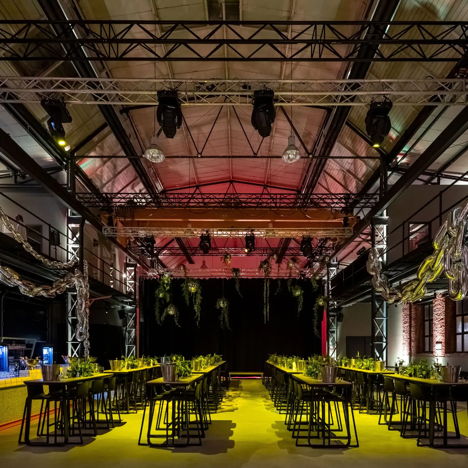 motorenfabrik darmstadt industriehalle eventlocation tafelsetup