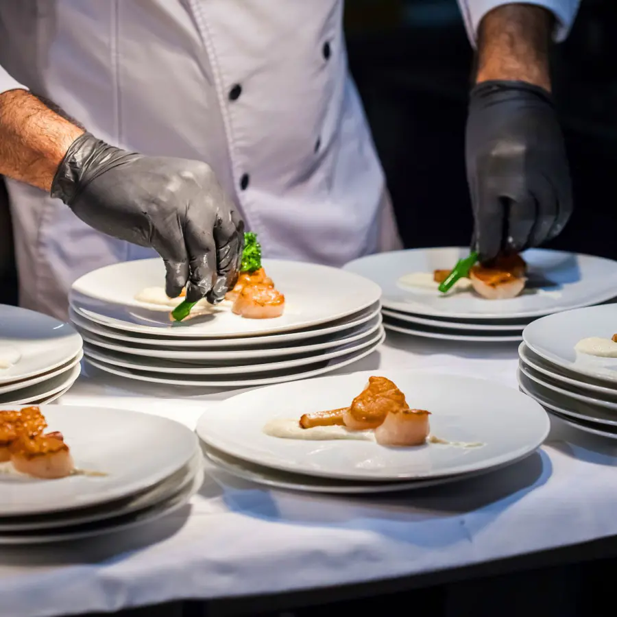 jakobsmuscheln anrichten header firmencatering feinkost